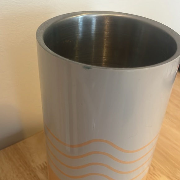 Metal Bottle chilling bucket - Picture 5 of 5